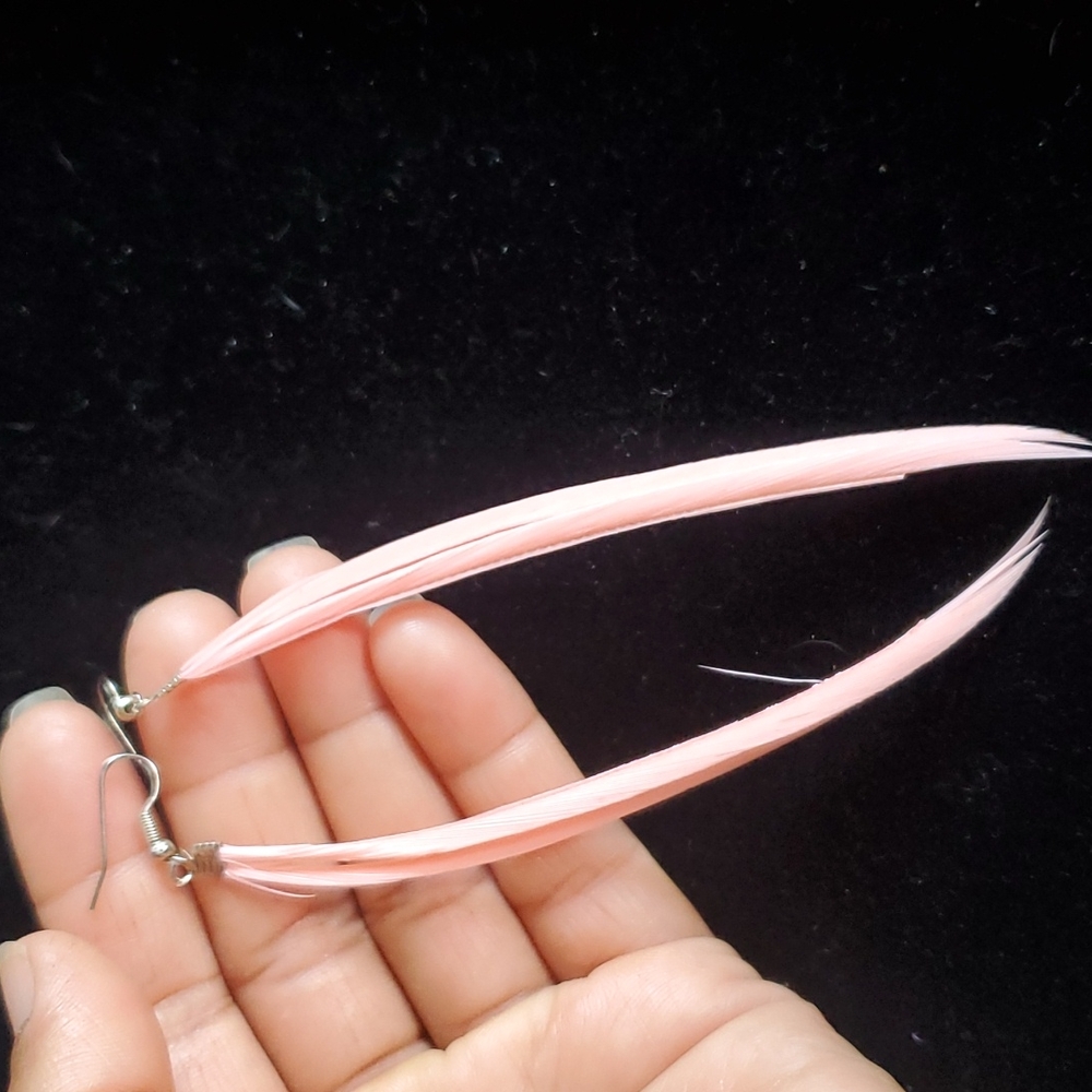 Like Pink dyed Feather 🪶 Earrings.
